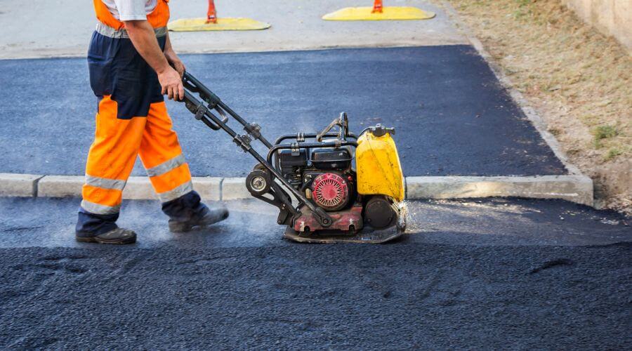 Professional gutter cleaning in Morrison, IL